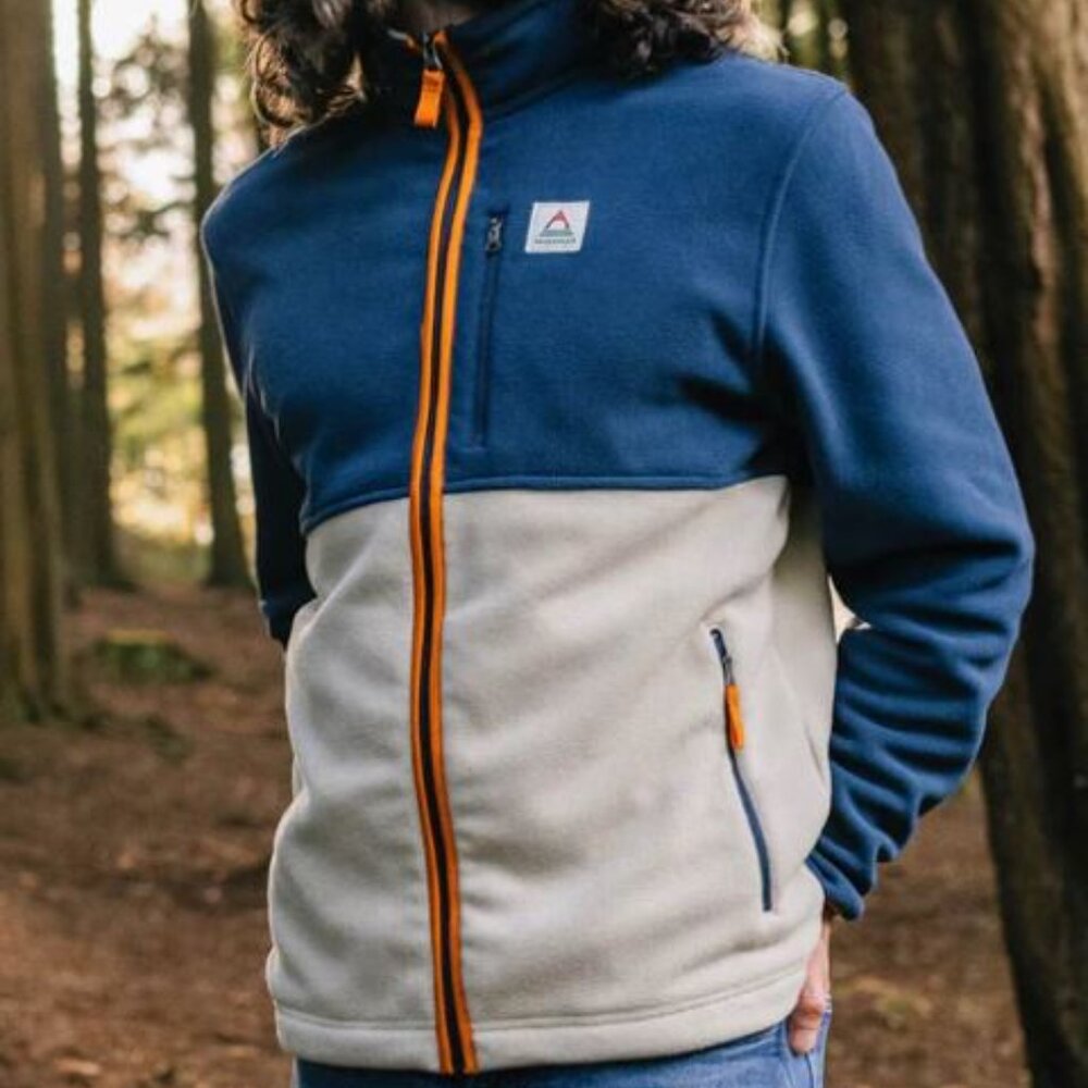 NWT  Ridge Full Zip Recycled Polar Fleece  Passenger